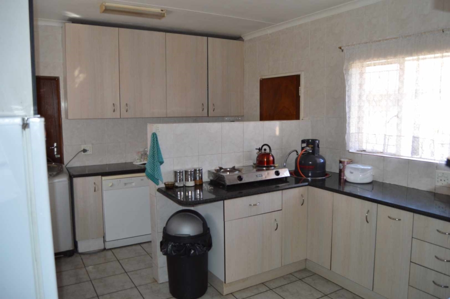 3 Bedroom Property for Sale in Brackendowns Gauteng