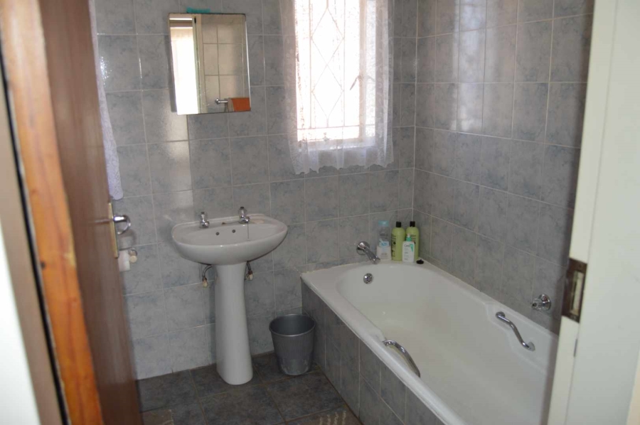 3 Bedroom Property for Sale in Brackendowns Gauteng