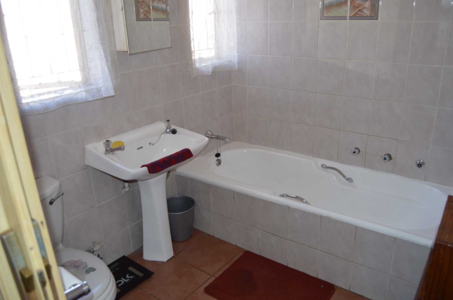 3 Bedroom Property for Sale in Brackendowns Gauteng