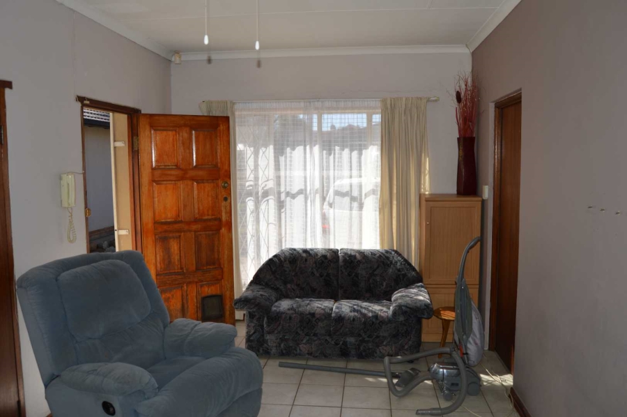 3 Bedroom Property for Sale in Brackendowns Gauteng