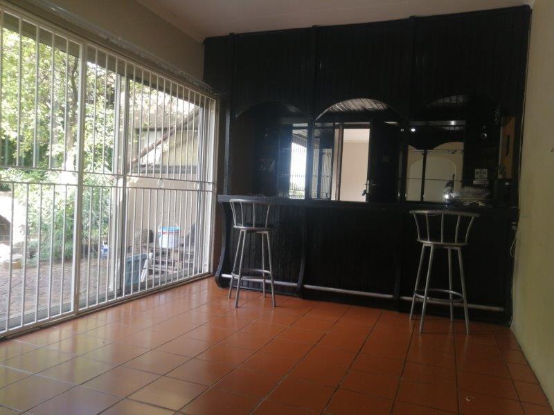 To Let 4 Bedroom Property for Rent in Brackenhurst Gauteng