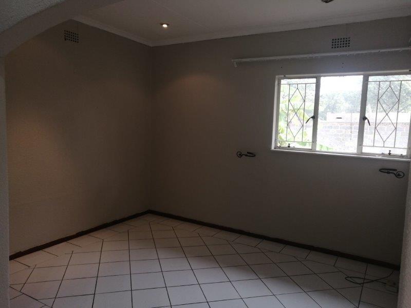 To Let 4 Bedroom Property for Rent in Brackenhurst Gauteng