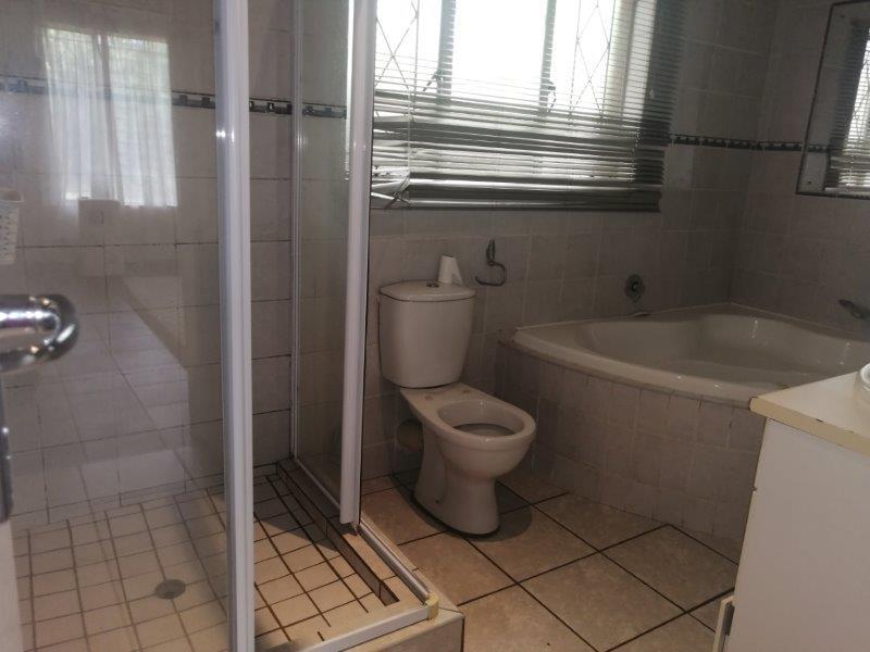 To Let 4 Bedroom Property for Rent in Brackenhurst Gauteng