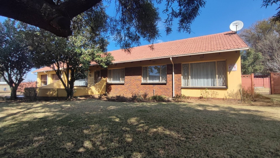 3 Bedroom Property for Sale in Brackenhurst Gauteng