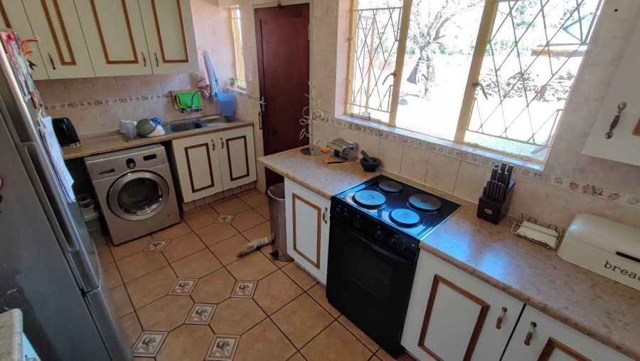 3 Bedroom Property for Sale in Brackenhurst Gauteng