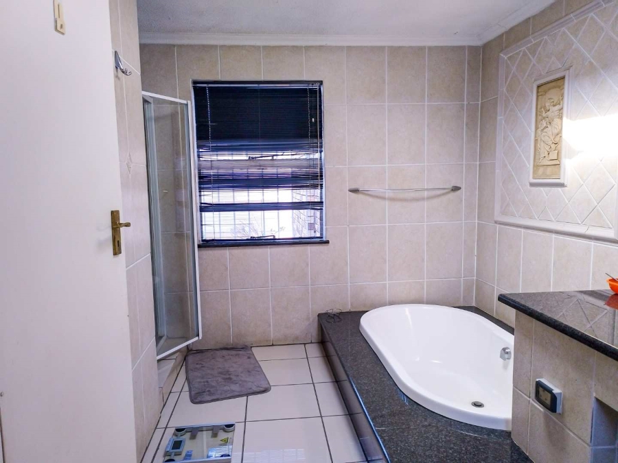 4 Bedroom Property for Sale in Bramley Gauteng