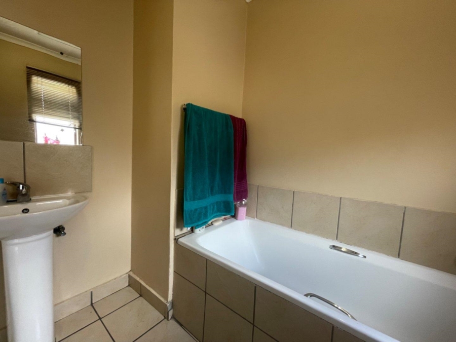 2 Bedroom Property for Sale in Esther Park Gauteng