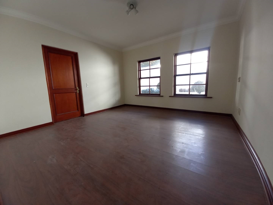 To Let 4 Bedroom Property for Rent in Bryanston West Gauteng