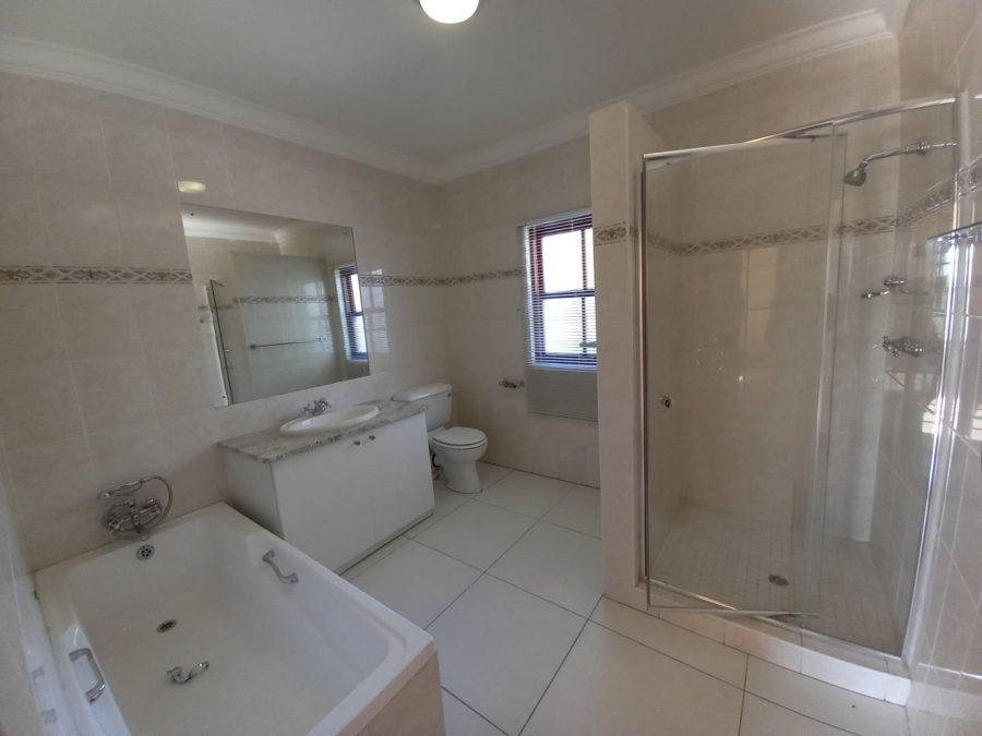 To Let 4 Bedroom Property for Rent in Bryanston West Gauteng