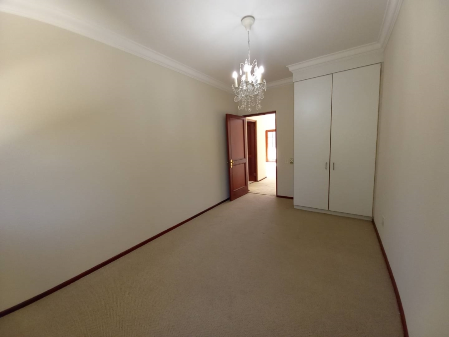 To Let 4 Bedroom Property for Rent in Bryanston West Gauteng