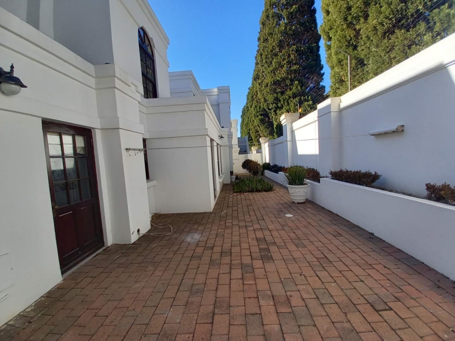 To Let 4 Bedroom Property for Rent in Bryanston West Gauteng