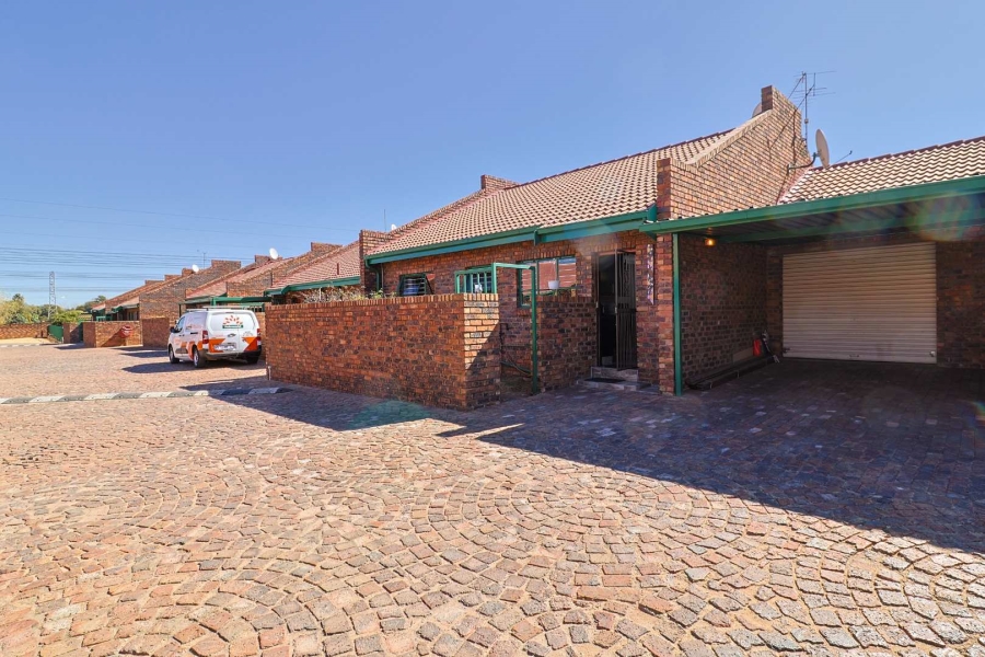 3 Bedroom Property for Sale in Mayberry Park Gauteng