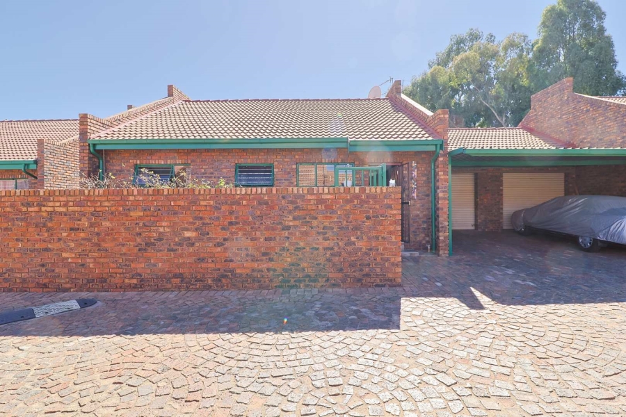 3 Bedroom Property for Sale in Mayberry Park Gauteng