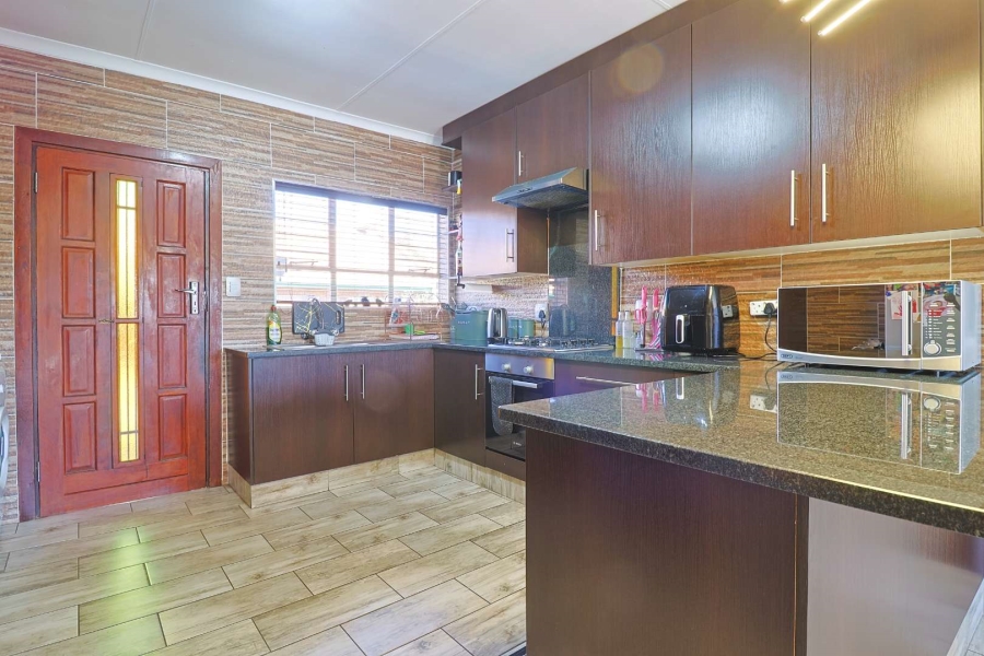 3 Bedroom Property for Sale in Mayberry Park Gauteng