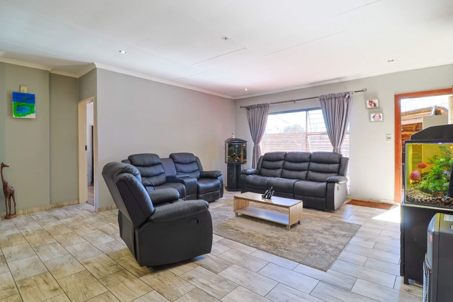 3 Bedroom Property for Sale in Mayberry Park Gauteng