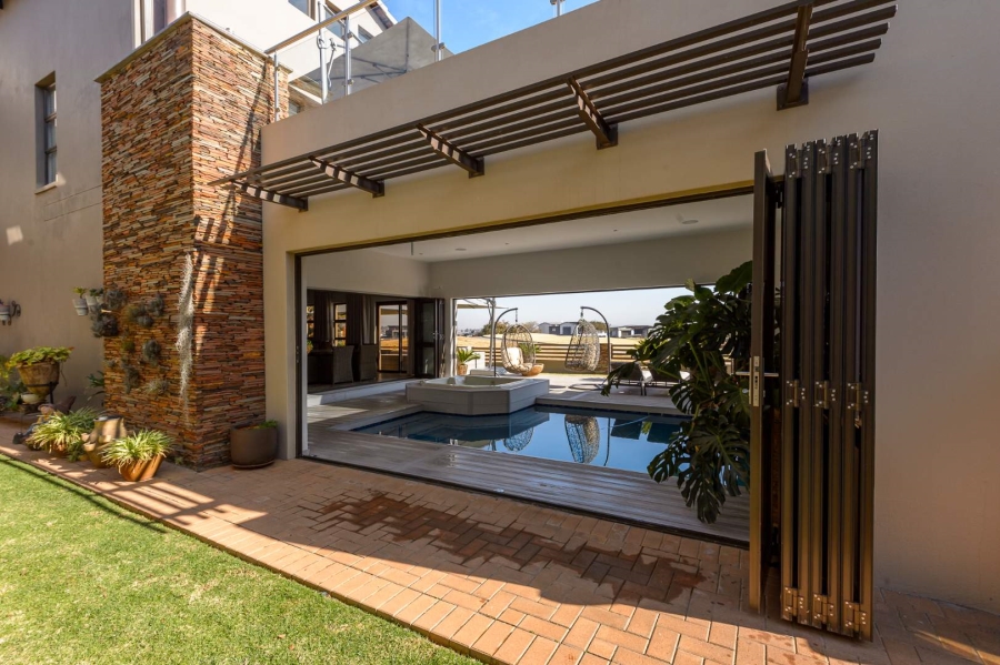 11 Bedroom Property for Sale in Copperleaf Estate Gauteng