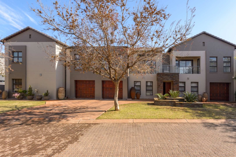 11 Bedroom Property for Sale in Copperleaf Estate Gauteng