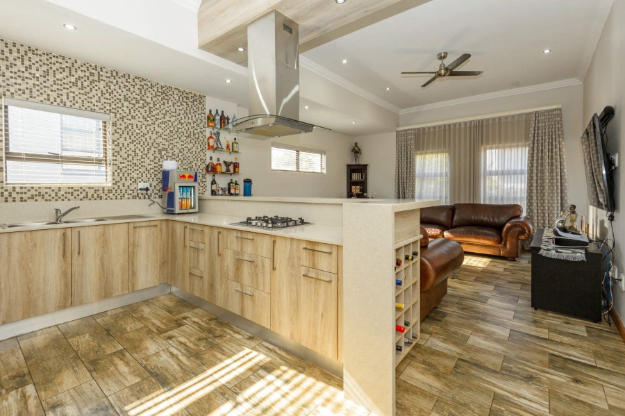 11 Bedroom Property for Sale in Copperleaf Estate Gauteng