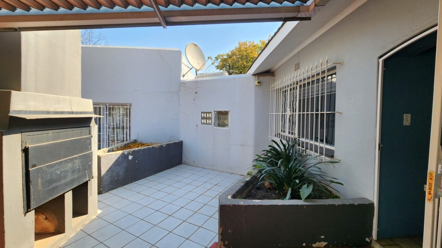 5 Bedroom Property for Sale in Ferndale Gauteng