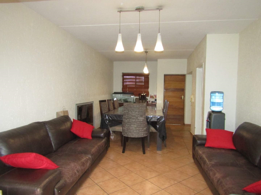 3 Bedroom Property for Sale in Glenhazel Gauteng