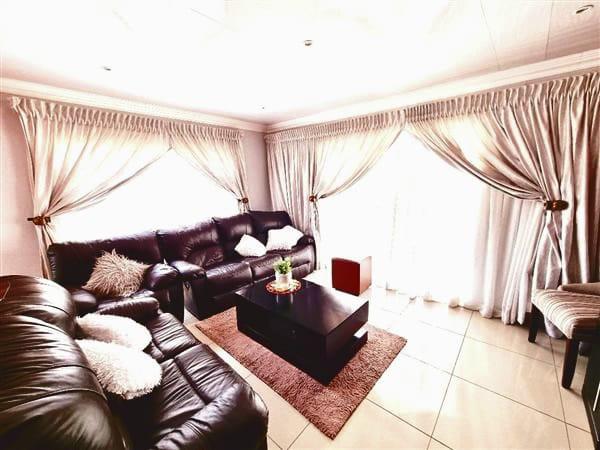 4 Bedroom Property for Sale in Doornpoort Gauteng