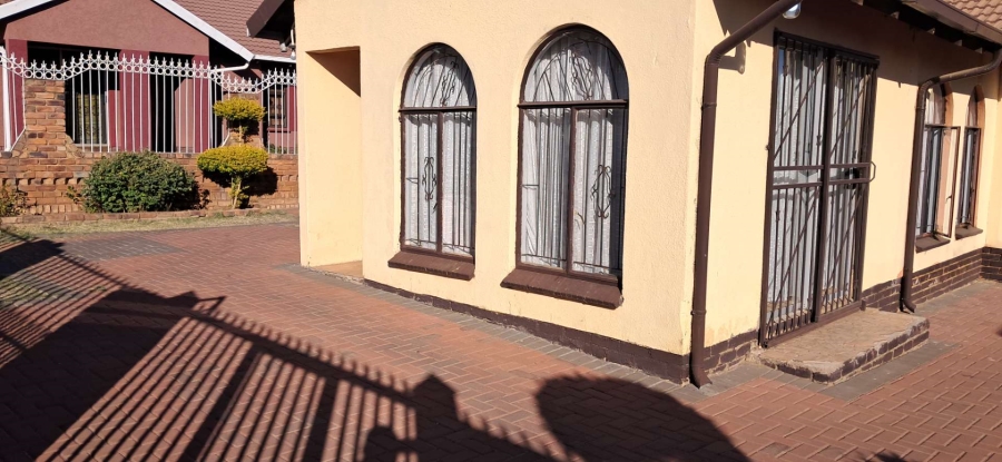 To Let 3 Bedroom Property for Rent in Morula View Gauteng