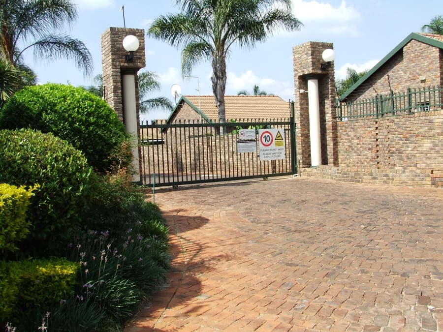 1 Bedroom Property for Sale in Doornpoort Gauteng