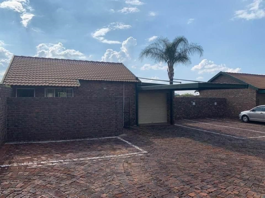 1 Bedroom Property for Sale in Doornpoort Gauteng