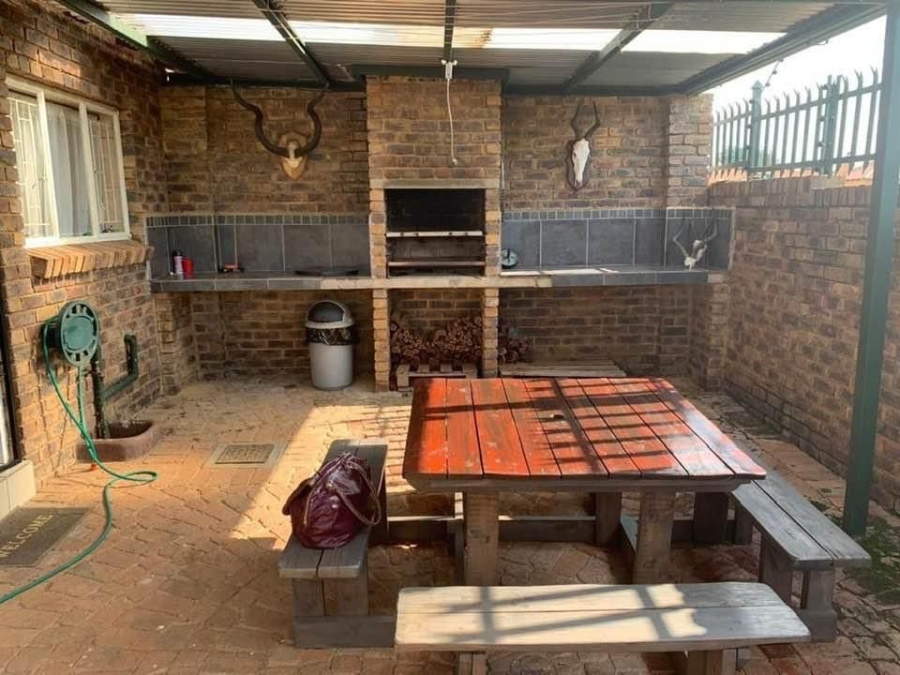 1 Bedroom Property for Sale in Doornpoort Gauteng