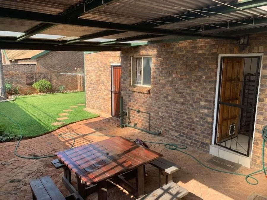 1 Bedroom Property for Sale in Doornpoort Gauteng