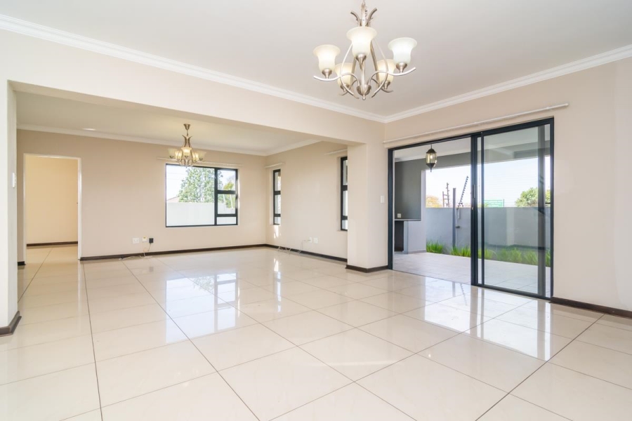 4 Bedroom Property for Sale in Homes Haven Gauteng