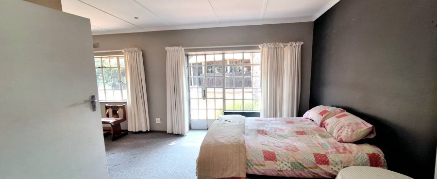 4 Bedroom Property for Sale in Alberante Ext 1 Gauteng