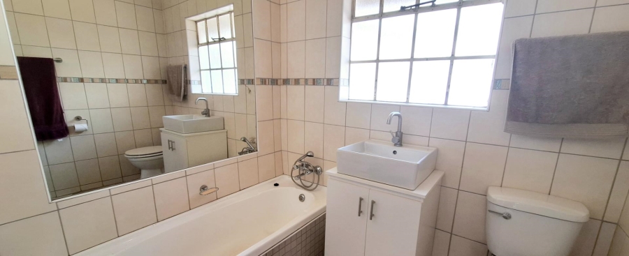 4 Bedroom Property for Sale in Alberante Ext 1 Gauteng