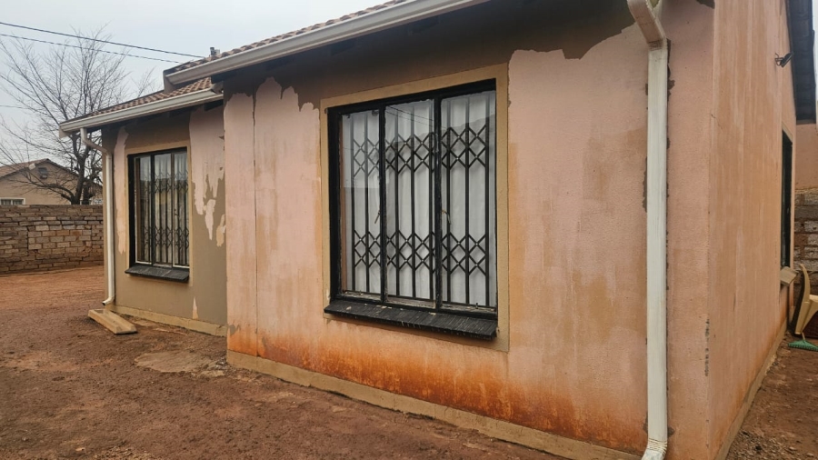 2 Bedroom Property for Sale in Protea Glen Gauteng