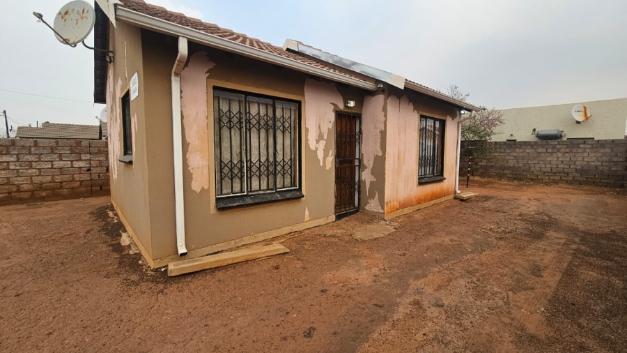 2 Bedroom Property for Sale in Protea Glen Gauteng