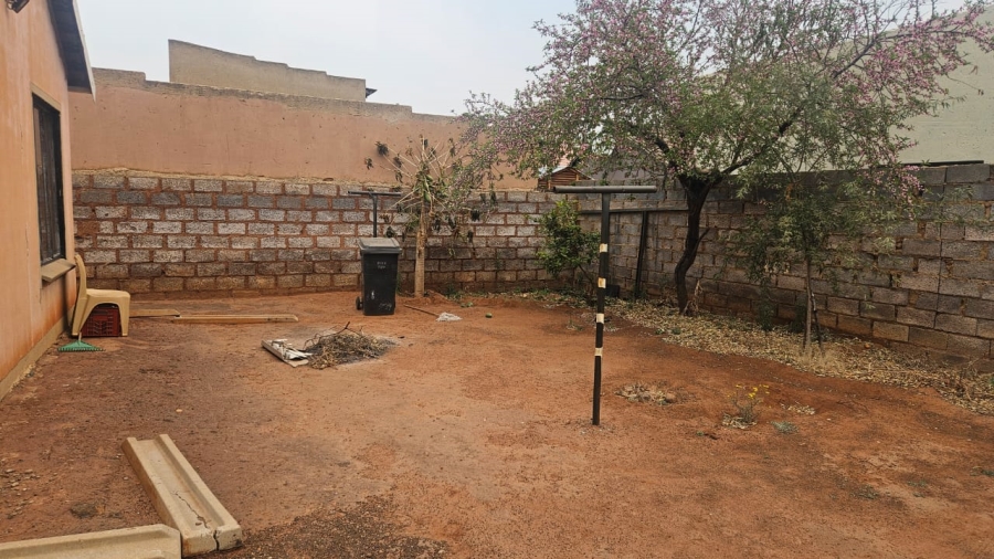 2 Bedroom Property for Sale in Protea Glen Gauteng