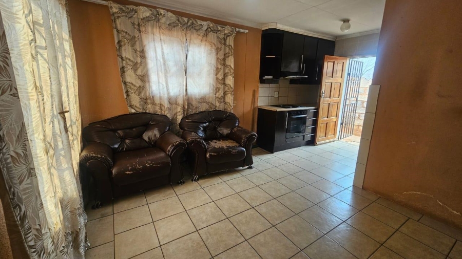 2 Bedroom Property for Sale in Protea Glen Gauteng