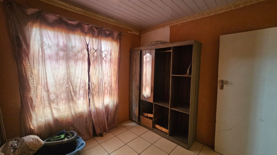 2 Bedroom Property for Sale in Protea Glen Gauteng