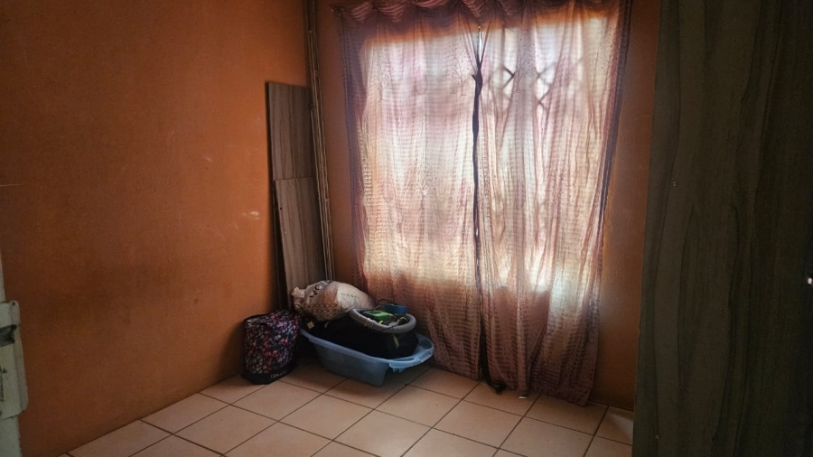 2 Bedroom Property for Sale in Protea Glen Gauteng