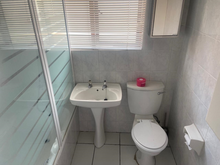 2 Bedroom Property for Sale in Bassonia Gauteng