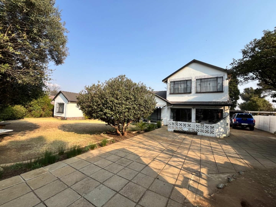 4 Bedroom Property for Sale in Brackenhurst Gauteng