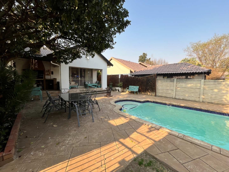 4 Bedroom Property for Sale in Brackenhurst Gauteng