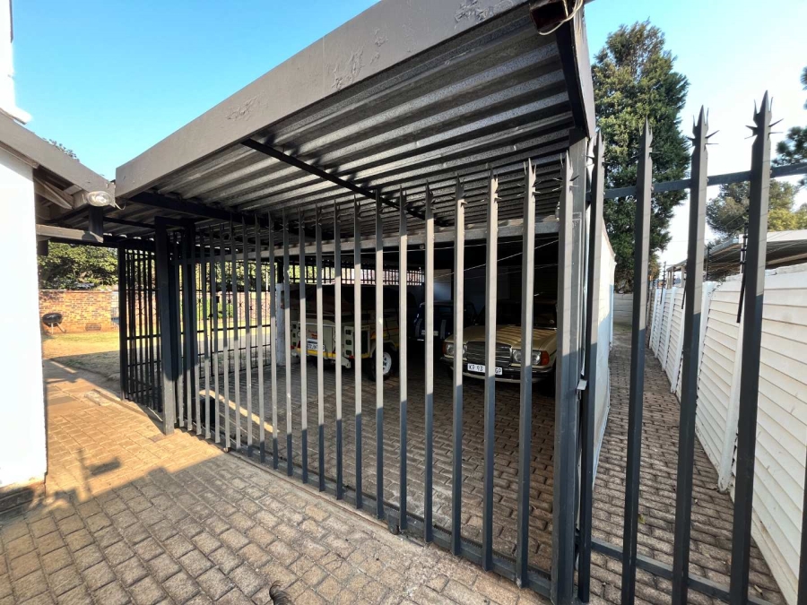 4 Bedroom Property for Sale in Brackenhurst Gauteng