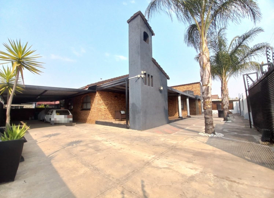 4 Bedroom Property for Sale in Soshanguve Gauteng