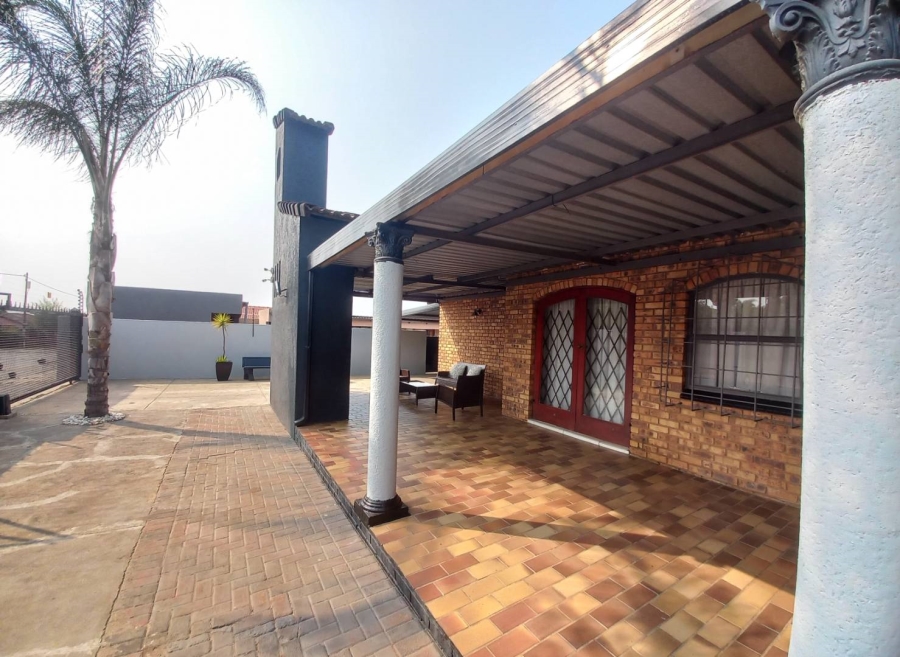 4 Bedroom Property for Sale in Soshanguve Gauteng