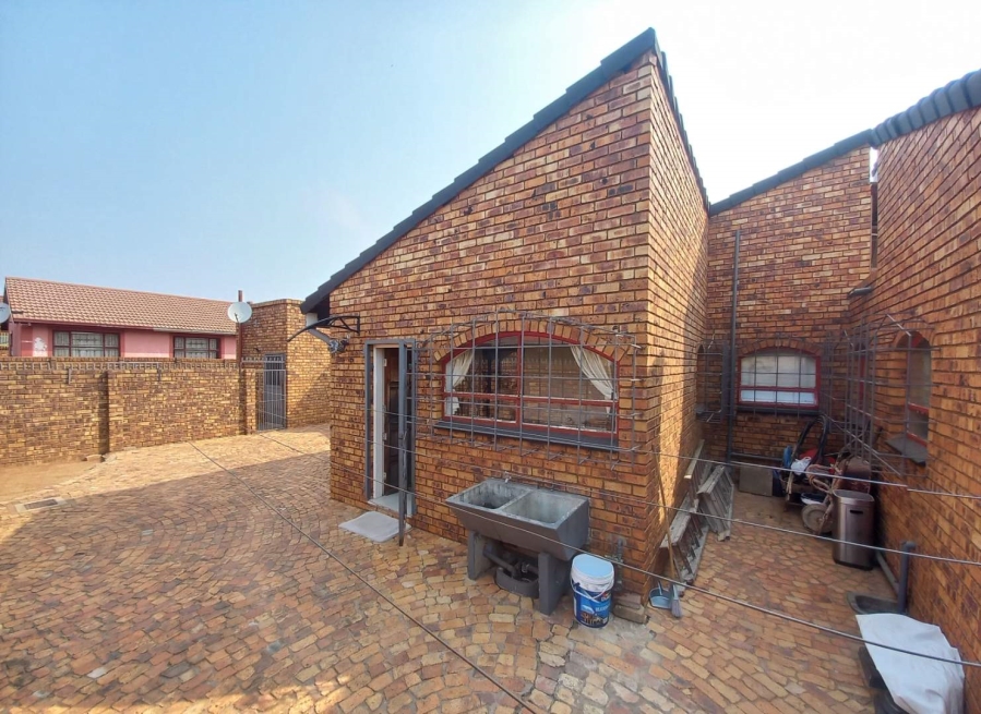 4 Bedroom Property for Sale in Soshanguve Gauteng