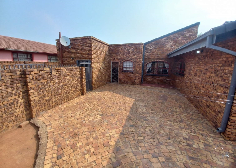 4 Bedroom Property for Sale in Soshanguve Gauteng