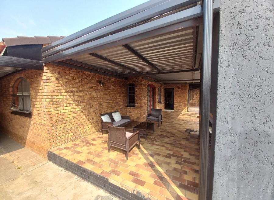 4 Bedroom Property for Sale in Soshanguve Gauteng