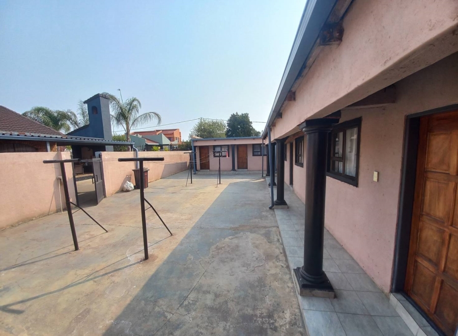 4 Bedroom Property for Sale in Soshanguve Gauteng