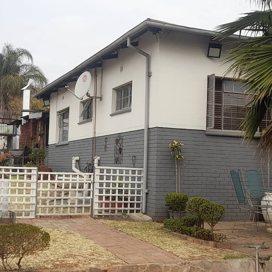 5 Bedroom Property for Sale in Proclamation Hill Gauteng